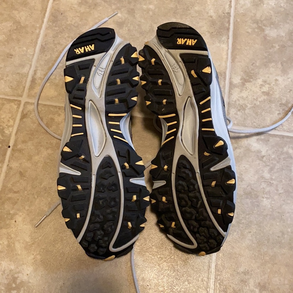 ASICS - Picture 4 of 4